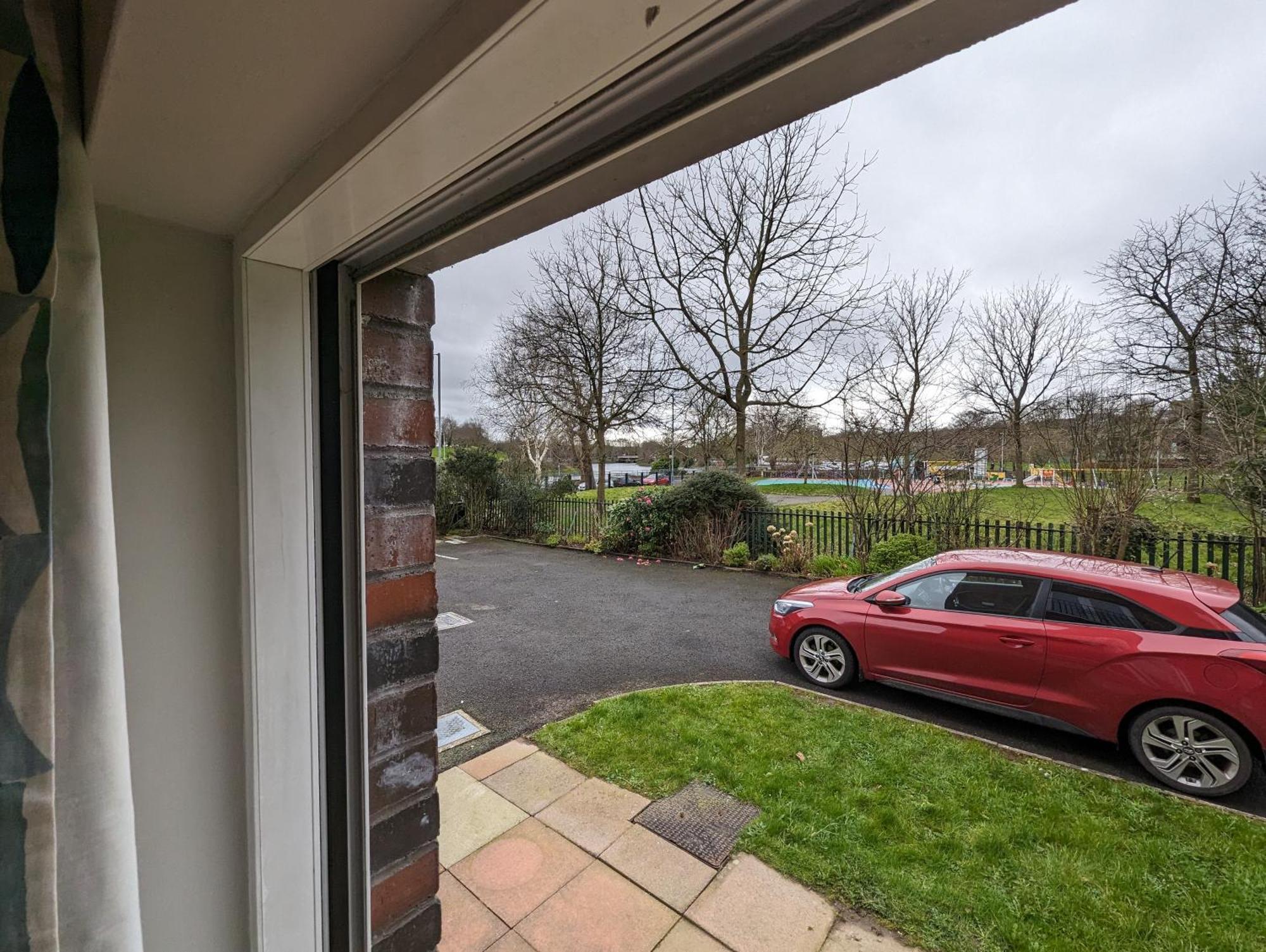 Stunning Riverside Apartment Belfast Exterior photo